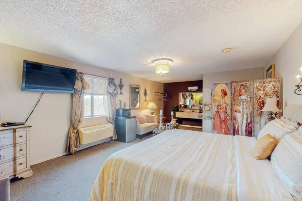Jacuzzi Suite 206 At Tradewinds Eureka Springs Zewnętrze zdjęcie
